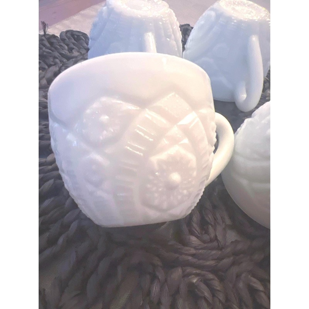 McKee Concord Punch Cups White‎ Milk Glass Pressed Lattice Rosette Motifs Set 4